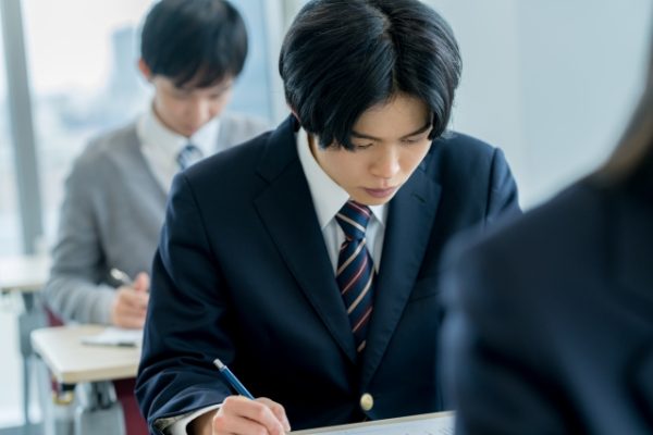 【大学受験】志望校はいつまでに決める?|志望校を見直す基準と決めた後にやることを徹底解説!の解説画像